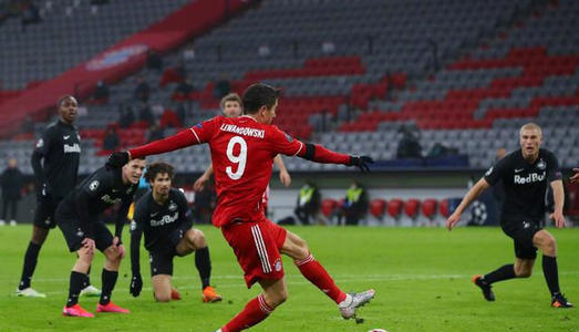  莱切主场击败萨勒尼塔纳，反击效率惊人全场仅三次射门全进