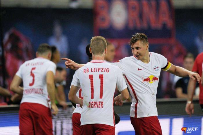  莱比锡红牛替补建功制胜，德甲领头羊展现深厚底蕴